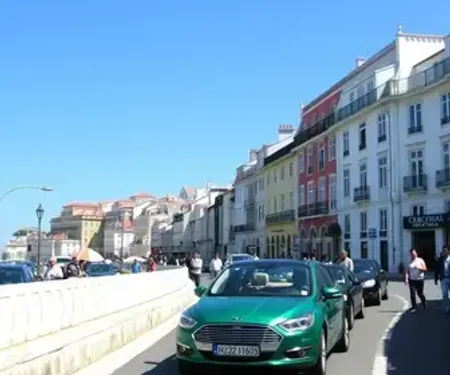 Alugar carro em Lisboa vale a pena para turistas? Análise para turistas